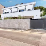 Villa Design M